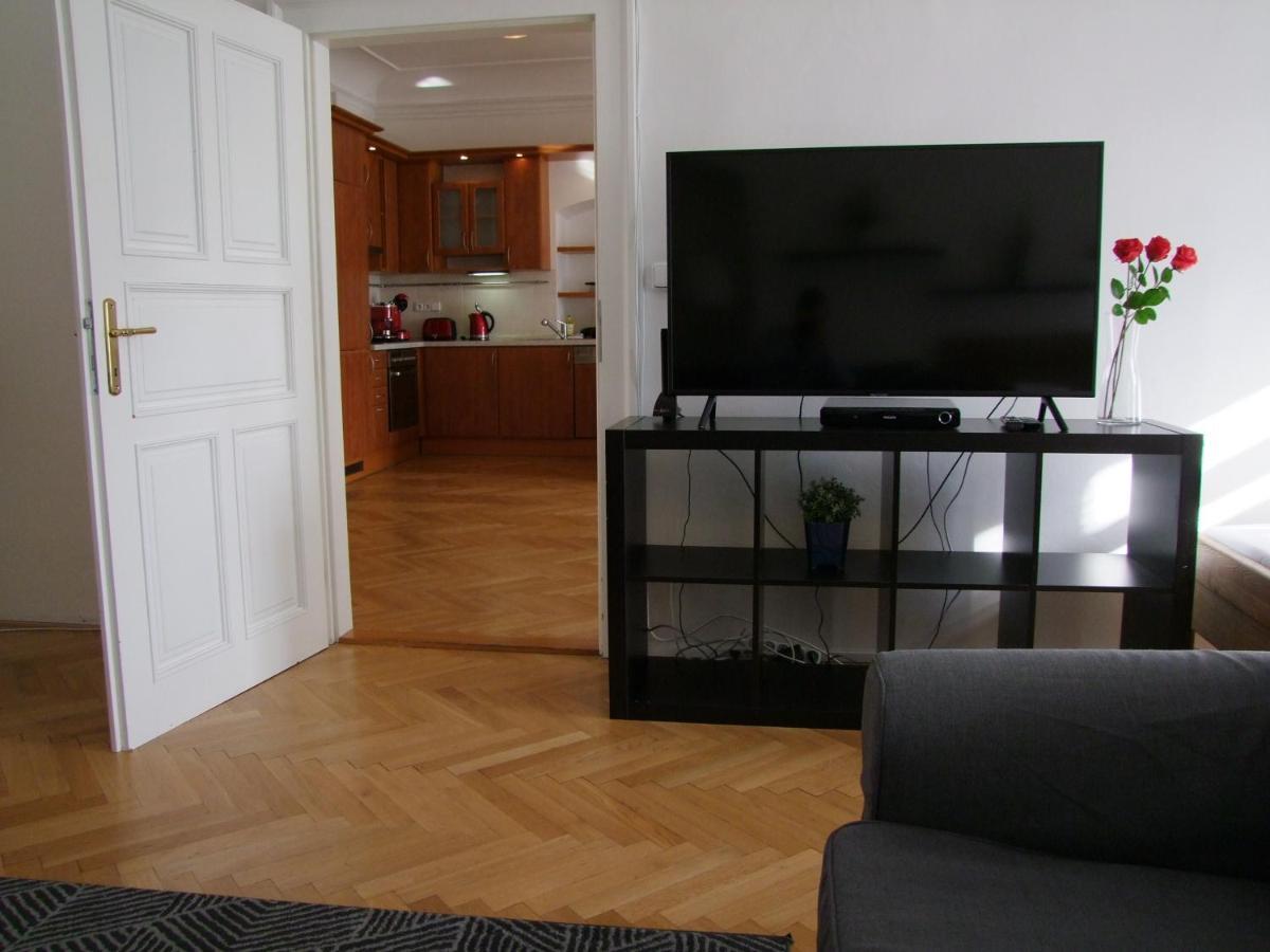 Charles Bridge Appartement